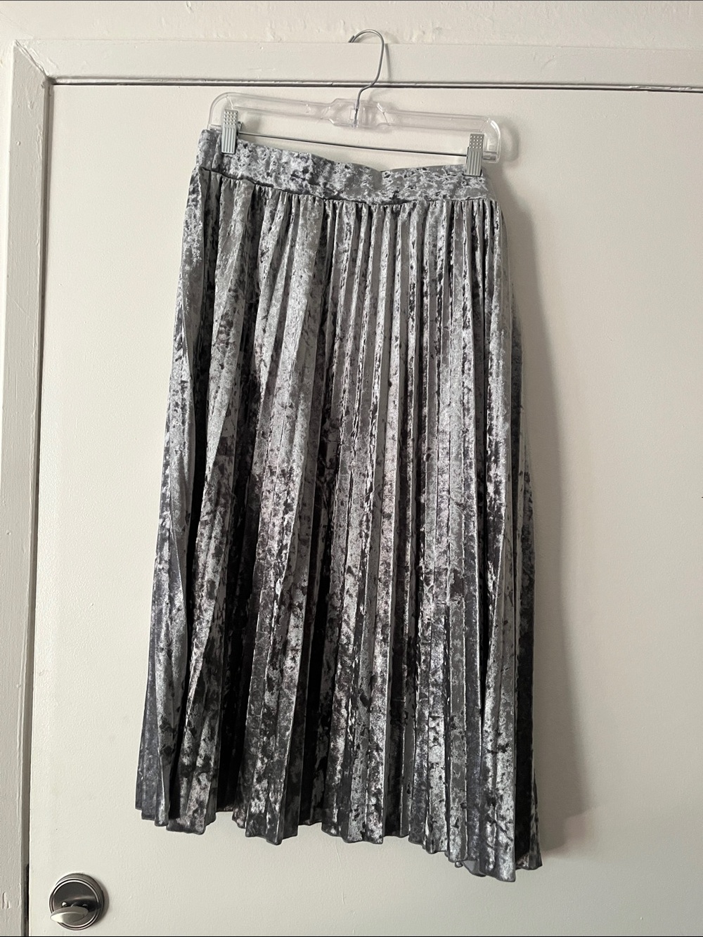 Simply Emma Crushed Velvet Pleated Midi Skirt - Silver